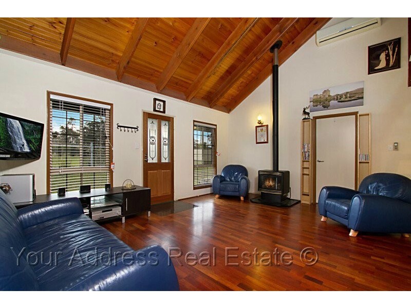 100 Merluna Road, Park Ridge South QLD 4125