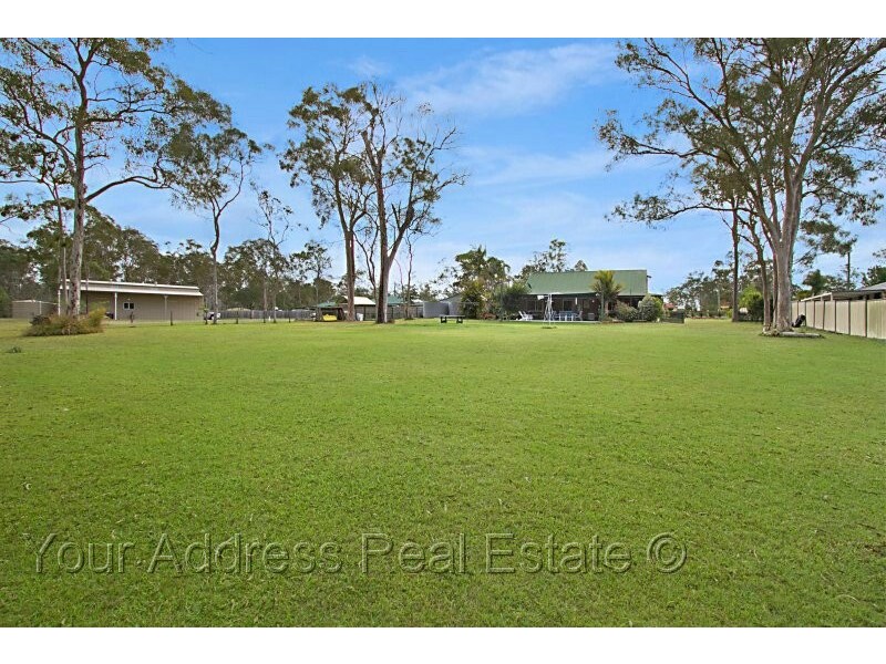 100 Merluna Road, Park Ridge South QLD 4125