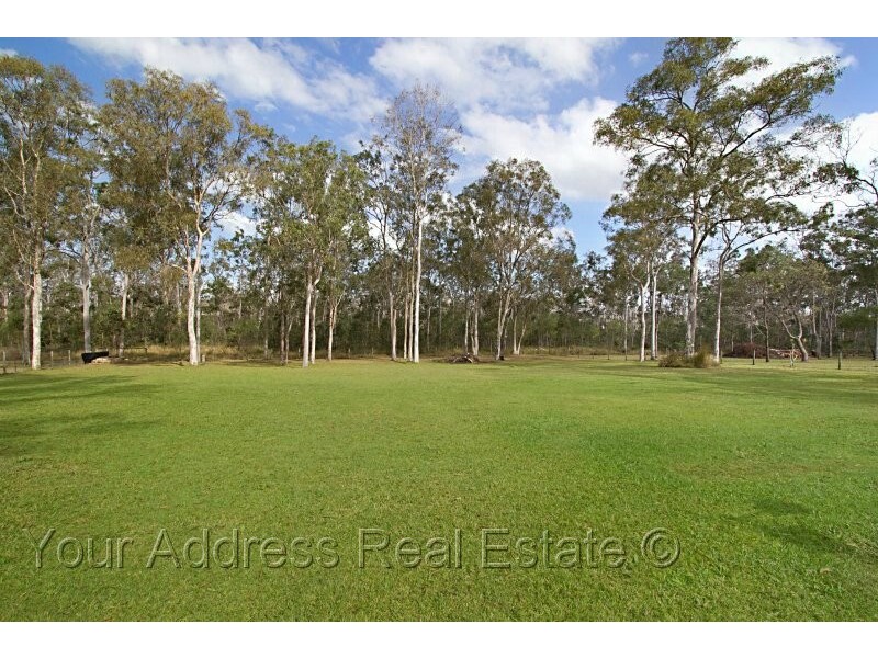 100 Merluna Road, Park Ridge South QLD 4125