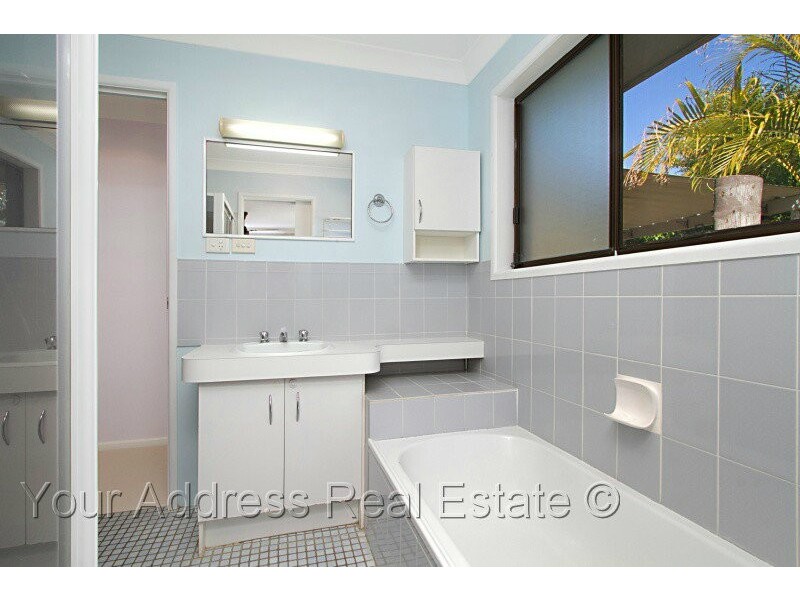 111 Flinders Crescent, Boronia Heights QLD 4124