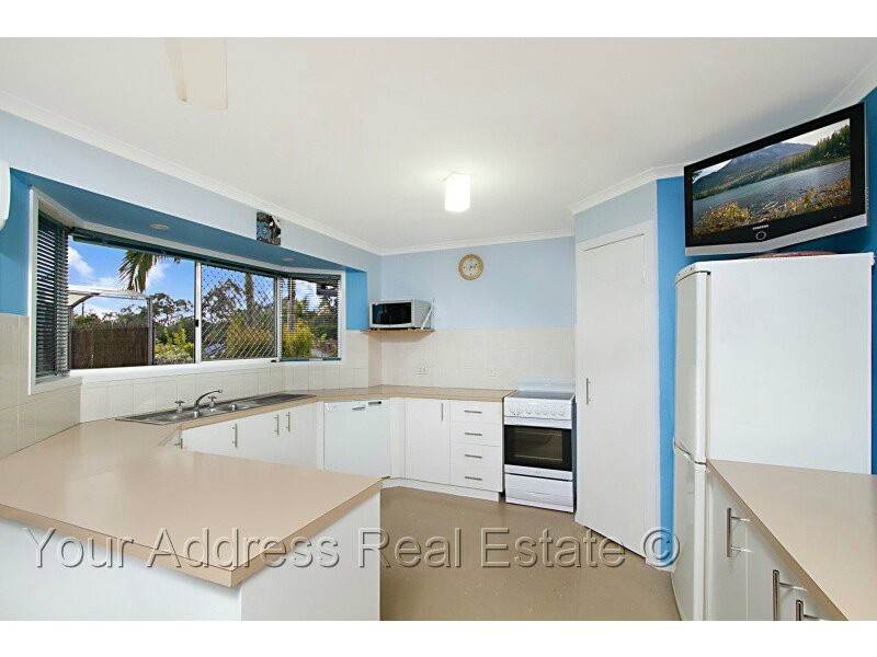 2 Watkinsia Court, Regents Park QLD 4118