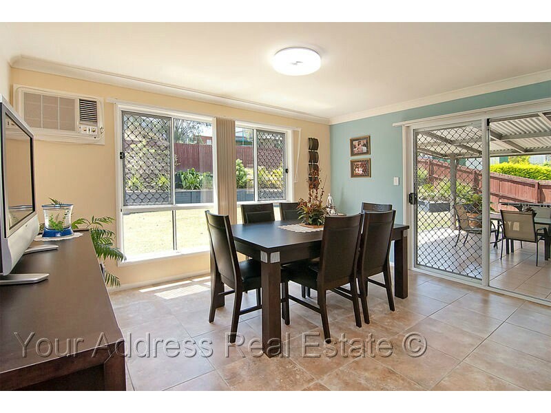 12 Gleditsia Close, Regents Park QLD 4118