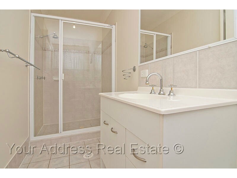12 Gleditsia Close, Regents Park QLD 4118
