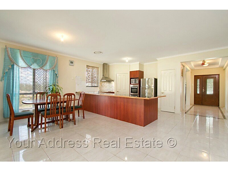 34 Bowerbird Close, Greenbank QLD 4124