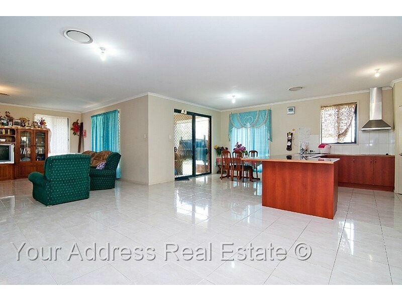 34 Bowerbird Close, Greenbank QLD 4124