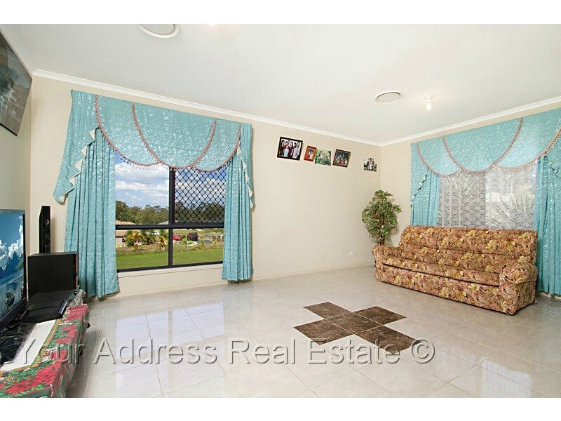 34 Bowerbird Close, Greenbank QLD 4124