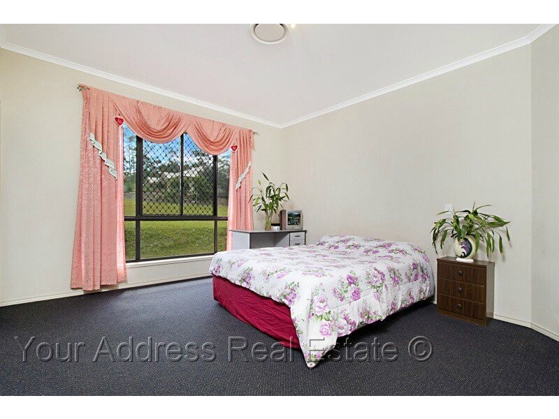 34 Bowerbird Close, Greenbank QLD 4124