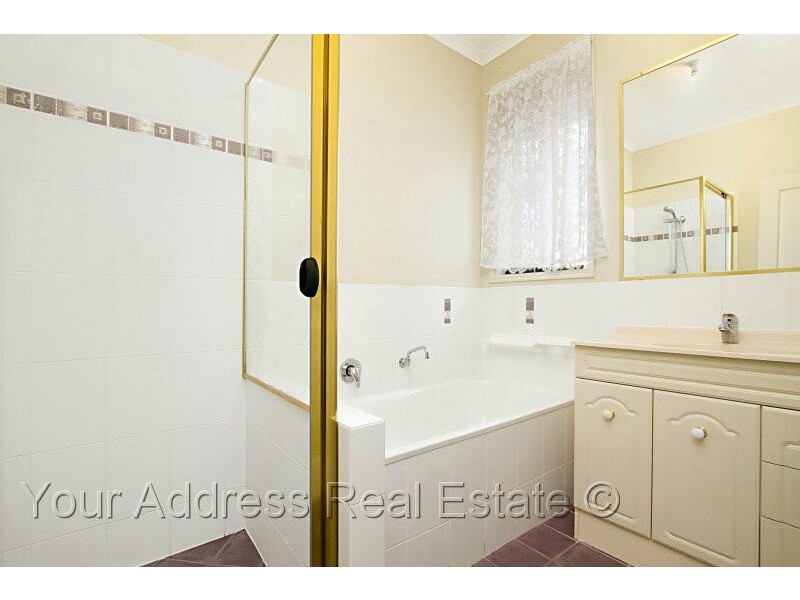 34 Bowerbird Close, Greenbank QLD 4124