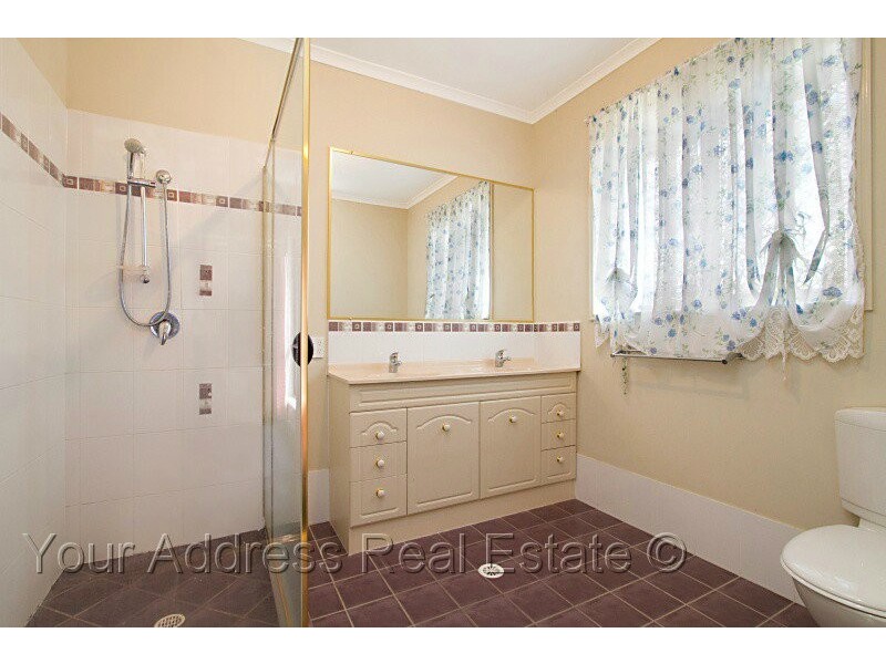 34 Bowerbird Close, Greenbank QLD 4124