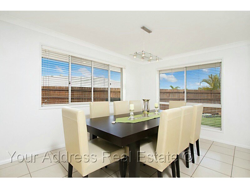 23 Glenelg Place, Parkinson QLD 4115