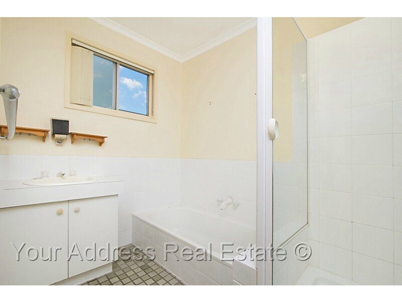 8 Holmes Court, Browns Plains QLD 4118