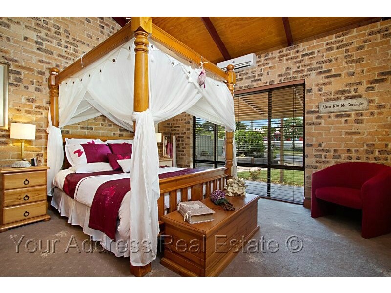 74 Coronation Road, Boronia Heights QLD 4124