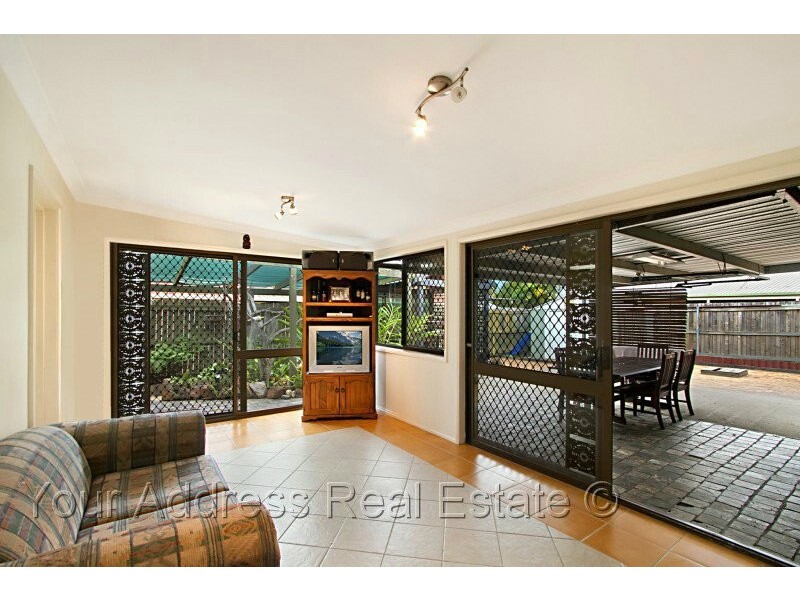 46 Sweetgum Street, Hillcrest QLD 4118