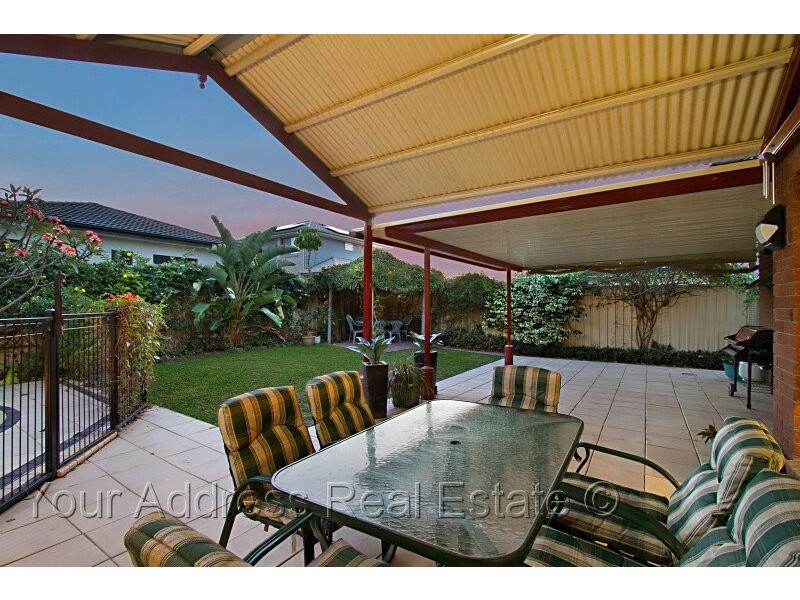 9 Maryland Drive, Regents Park QLD 4118