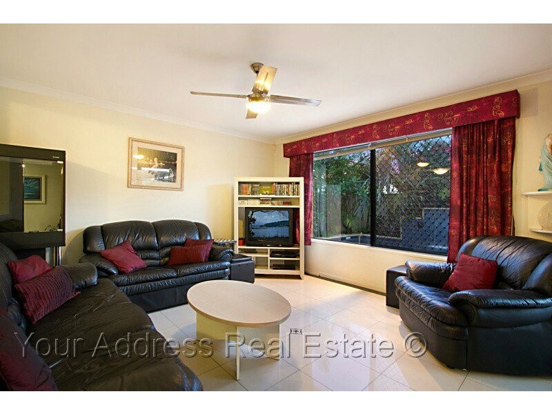9 Maryland Drive, Regents Park QLD 4118