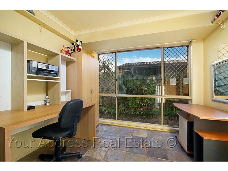 16 Virosa Court, Regents Park QLD 4118