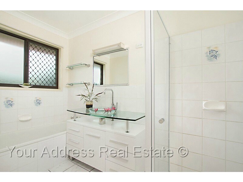 26 Letitia Street, Regents Park QLD 4118