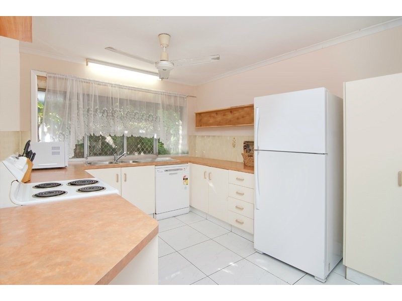 23 Sweetgum Street, Hillcrest QLD 4118