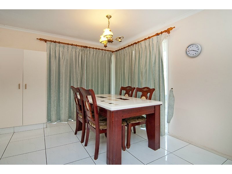 23 Sweetgum Street, Hillcrest QLD 4118