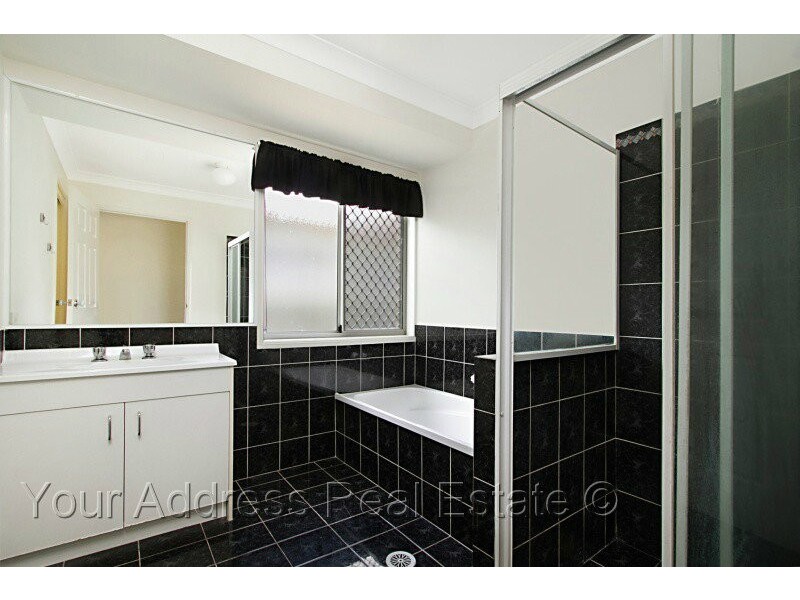 9 Indica Crescent, Regents Park QLD 4118