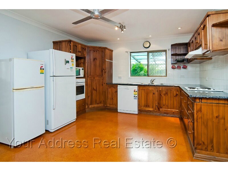 4 Hoop Street, Hillcrest QLD 4118