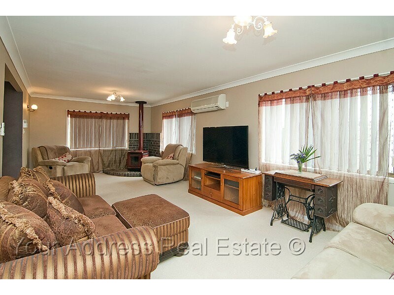 4 Hoop Street, Hillcrest QLD 4118