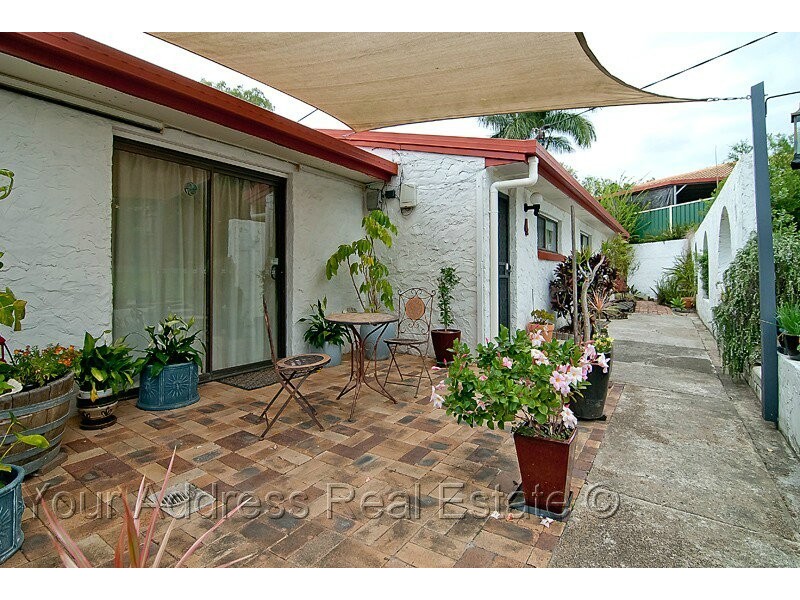 4 Hoop Street, Hillcrest QLD 4118