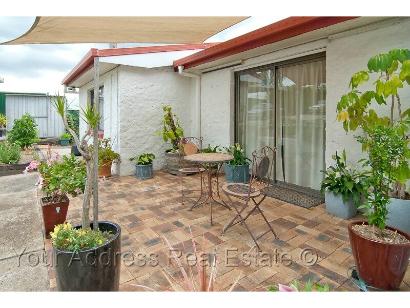 4 Hoop Street, Hillcrest QLD 4118