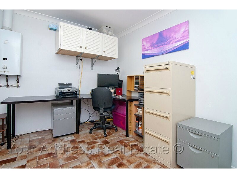 4 Hoop Street, Hillcrest QLD 4118