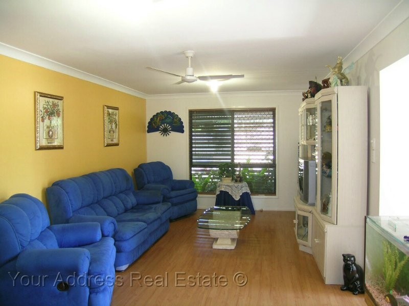 7 Conifer Street, Hillcrest QLD 4118