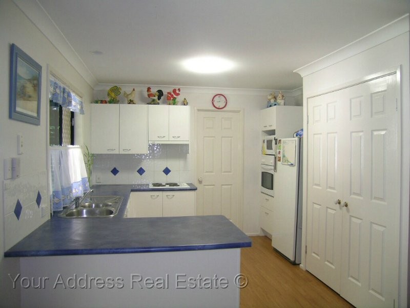 7 Conifer Street, Hillcrest QLD 4118