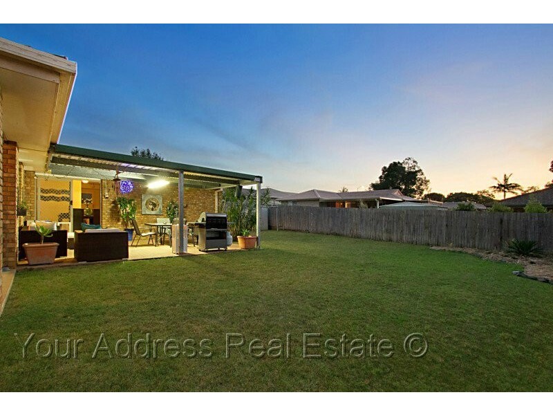 10 Federation Drive, Hillcrest QLD 4118