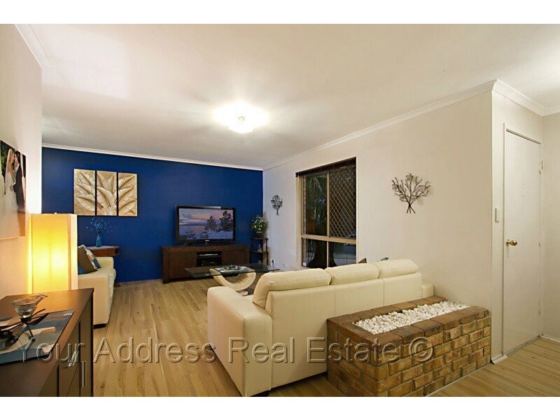 10 Federation Drive, Hillcrest QLD 4118