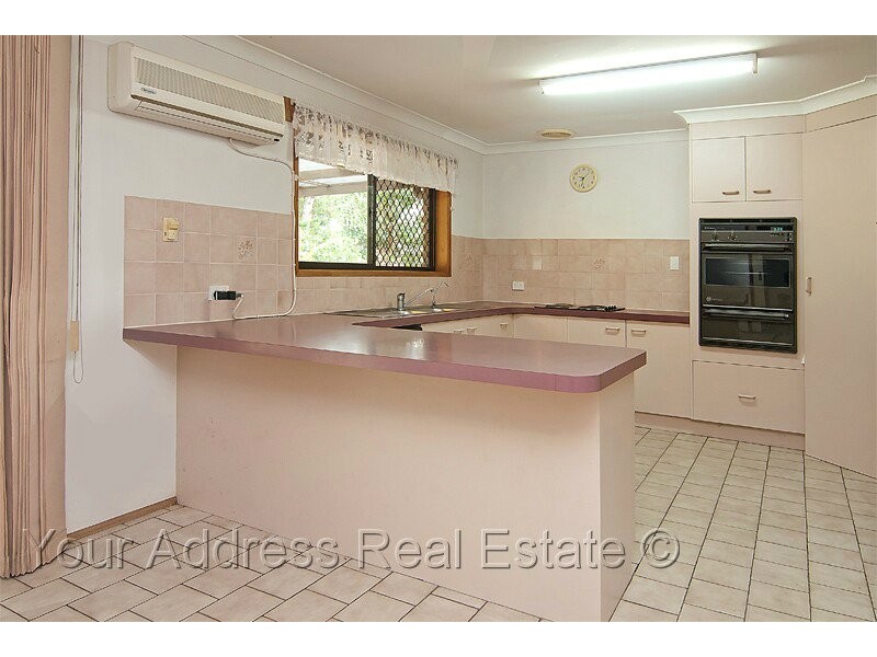 89 Chesterfield Road, Park Ridge South QLD 4125