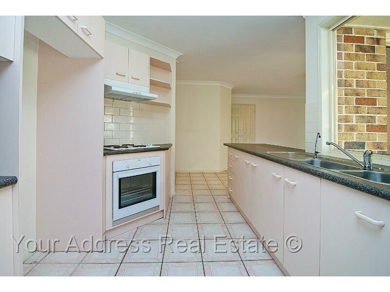 92 Lamberth Road, Regents Park QLD 4118