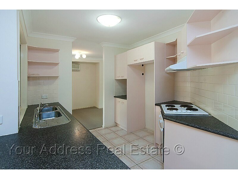 92 Lamberth Road, Regents Park QLD 4118