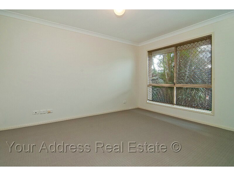 92 Lamberth Road, Regents Park QLD 4118