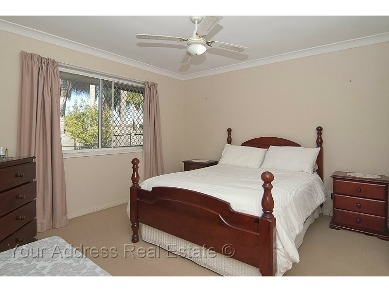 27 Emerald Drive, Regents Park QLD 4118