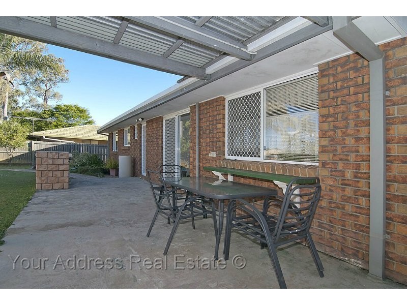 27 Emerald Drive, Regents Park QLD 4118