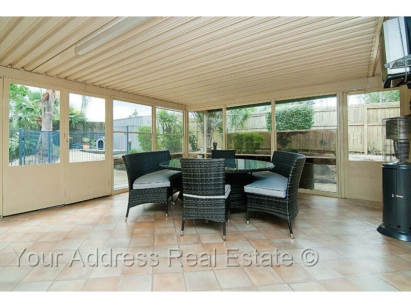 12 Centaurus Crescent, Regents Park QLD 4118