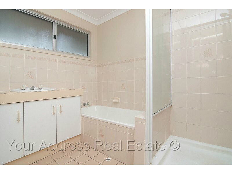 6 Abbeyfeale Street, Crestmead QLD 4132