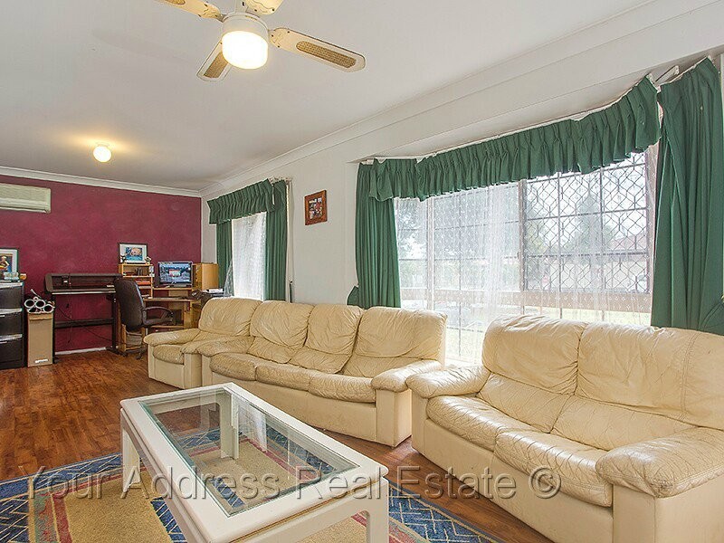 28 Westwood Drive, Hillcrest QLD 4118