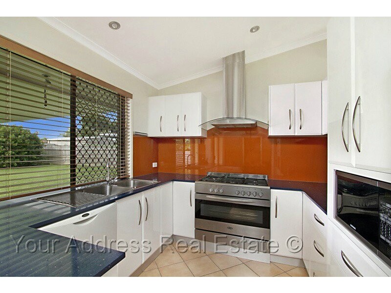 11 Lollard Street, Hillcrest QLD 4118