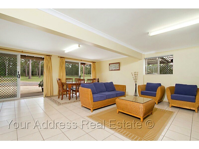 1817 Chambers Flat Road, Munruben QLD 4125