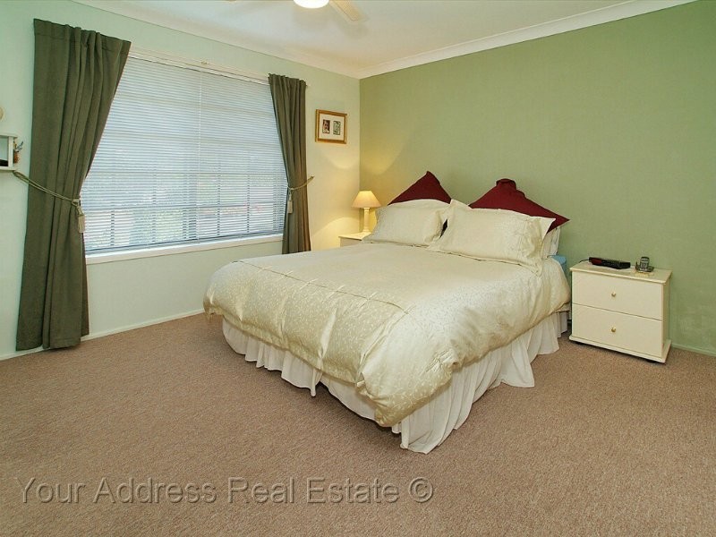 17 Volant Street, Regents Park QLD 4118