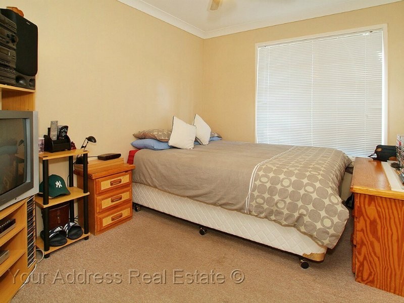 17 Volant Street, Regents Park QLD 4118