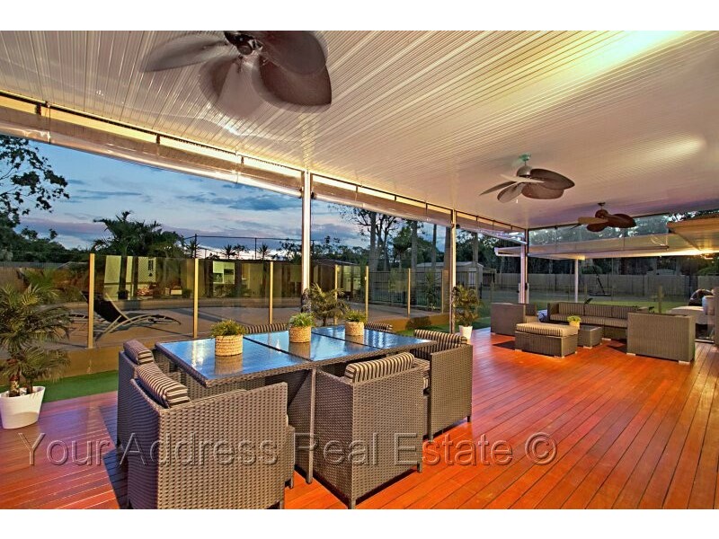 27 Merluna Road, Park Ridge South QLD 4125