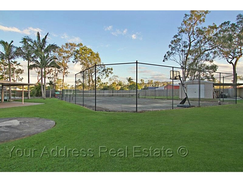 27 Merluna Road, Park Ridge South QLD 4125