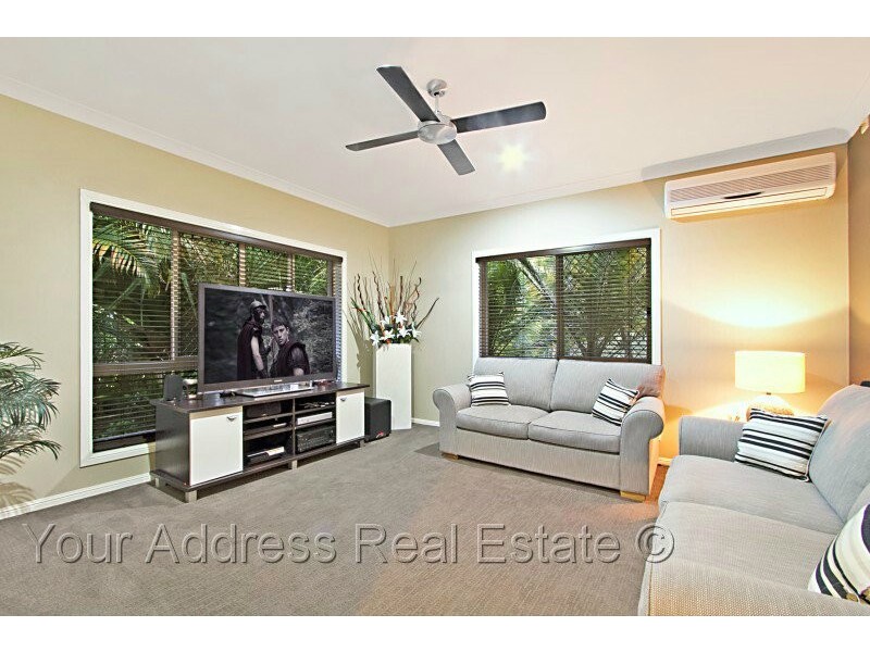 27 Merluna Road, Park Ridge South QLD 4125