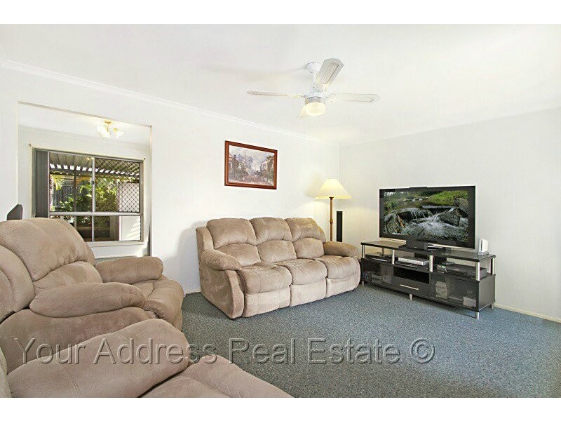 8 Lucida Court, Regents Park QLD 4118